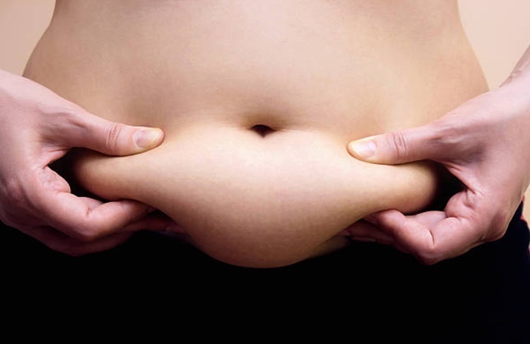 Có nhiều nguyên nhân khiến nam giới xuất hiện mỡ bụng