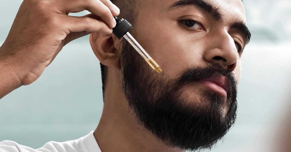 Phái mạnh dùng dầu dưỡng râu để giúp cho bộ râu của họ trông đầy đặn và nam tính hơn