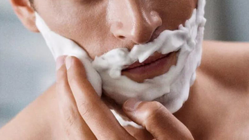 Kem làm mềm râu sẽ giúp bộ râu trở nên mềm mại