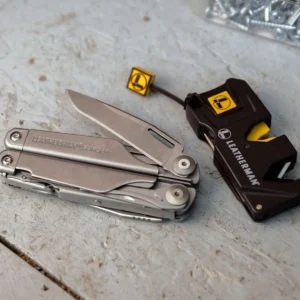 Dụng cụ mài Leatherman Blade Sharpener - So sánh kích thước thực tế